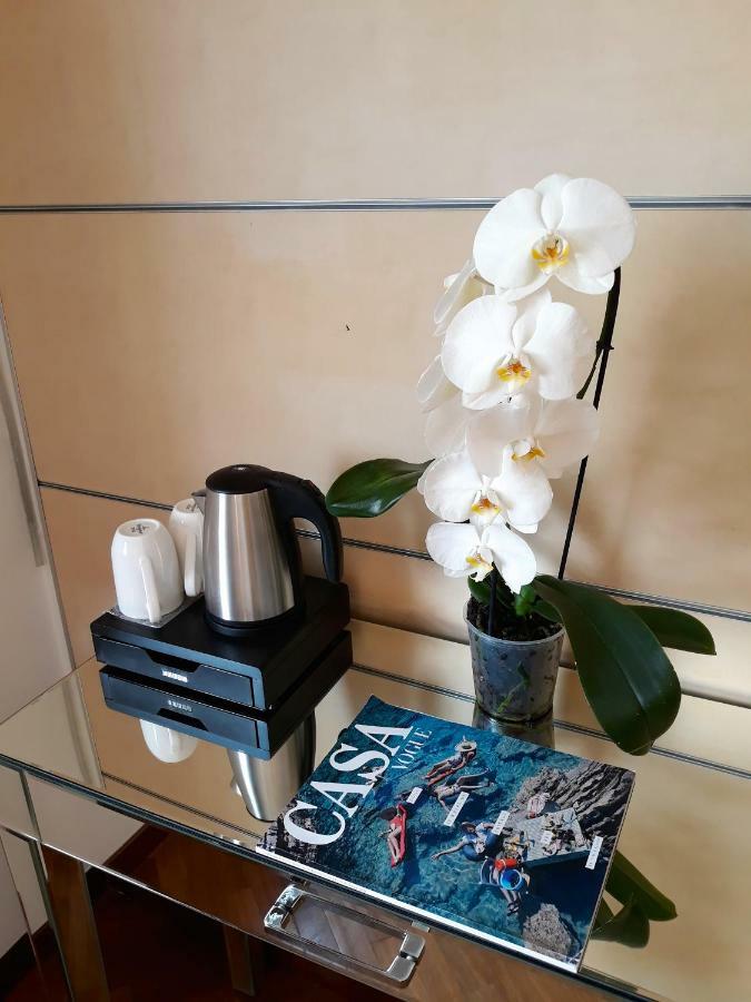 Ad Home Centro Genoa Bagian luar foto