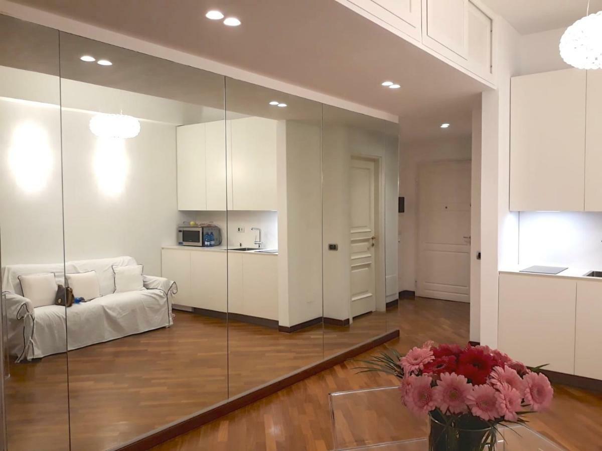 Ad Home Centro Genoa Bagian luar foto