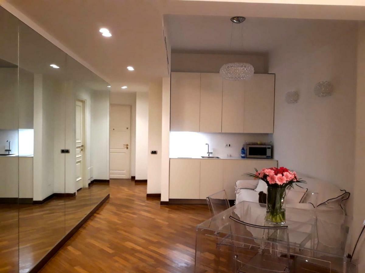 Ad Home Centro Genoa Bagian luar foto